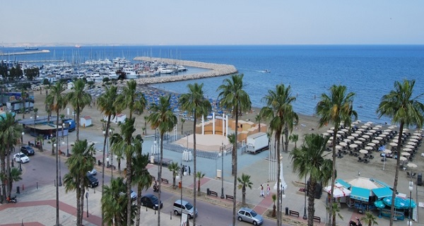 larnaca-beach