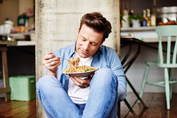 Jamie-Oliver-Cooking38940-1024x683